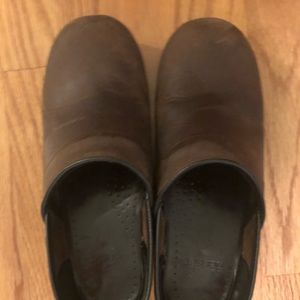 Dansko brown clogs 37